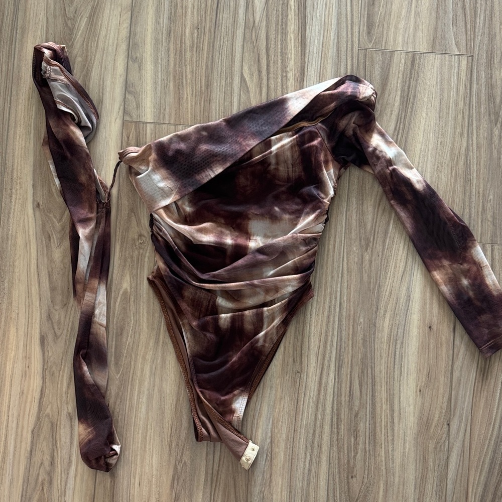 Brown Tie-Dye One-Shoulder Bodysuit